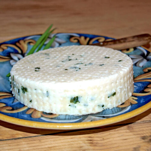 Paneer Käse mit Kräuter im Teig.