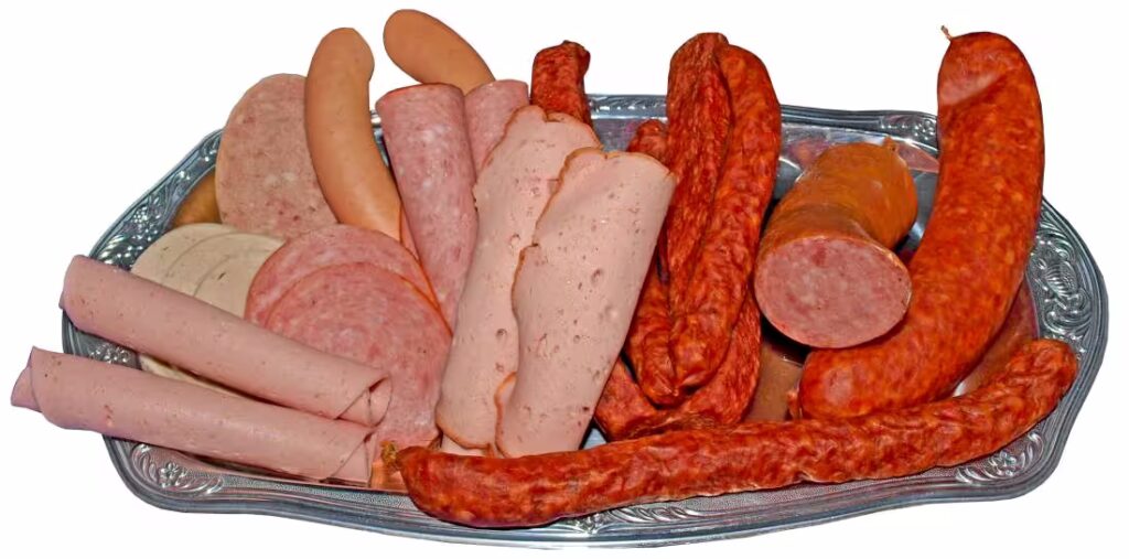 Wurstplatte mit Wurst aus dem Buch Wurst selber machen.